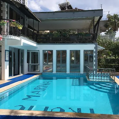 Tropic Marina Apartmanhotel 2*
