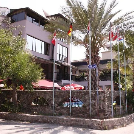 Aparthotel Tropic Marina 2*